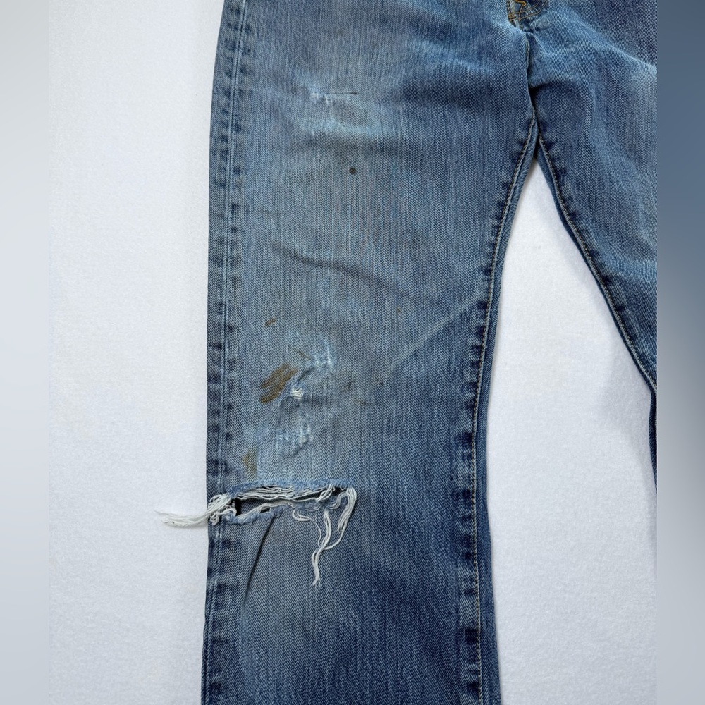 Levi's 501 Distressed Blue Jeans - Picture 3 of 7